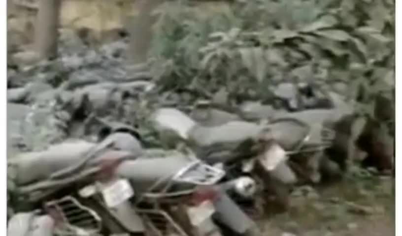 देसरी: देसरी थाना परिसर में विभिन्न कांड में पकड़े गए वाहन की विभाग द्वारा नहीं की जा रही है नीलामी #नीलामी