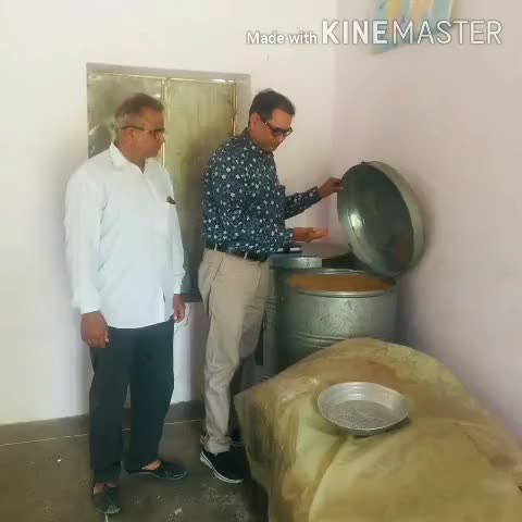 लुणी: उच्च प्राथमिक स्कूल हम्मीरनागर में मिड डे मील व अन्नपूर्णा दूध योजना का विकास अधिकारी ने किया निरीक्षण #मिड_डे_मील