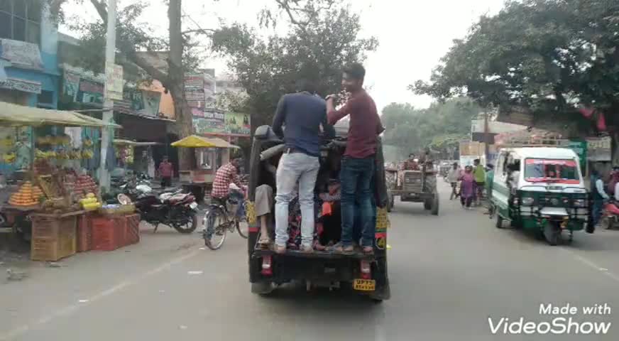 औरैया: अजीतमल तहसील क्षेत्र में चल रहे ओवरलोड वाहन, नहीं हो रही कार्रवाई #ओवरलोड