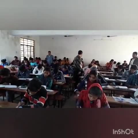गढ़वा: गढ़वा जिले में 13 फरवरी से चल रहे मैट्रिक इंटर की परीक्षा शांतिपूर्ण सम्पन्न।#परीक्षा#शांतिपूर्ण