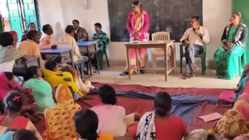 लापुंग: लापुंग उत्क्रमित मध्य विद्यालय पोटका की संयोजिका बनी रोशनी भगत #मिड_डे_मील