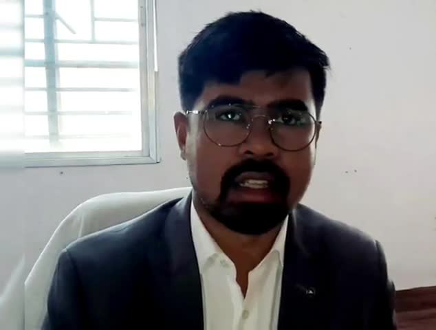 गढ़वा: गढ़वा डीडीसी नमन प्रियेश लकड़ा ने पूर्व वितीय वर्ष की सभी योजनाओं को किया रद्द,बीडीओ को शख्ती से पालन करने का निर्देश।#योजना#रद्द