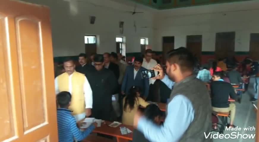 बस्ती: डिप्टी सीएम दिनेश शर्मा ने ज़िले के श्री कृष्ण पांडेय स्कूल का किया निरीक्षण #दिनेश_शर्मा