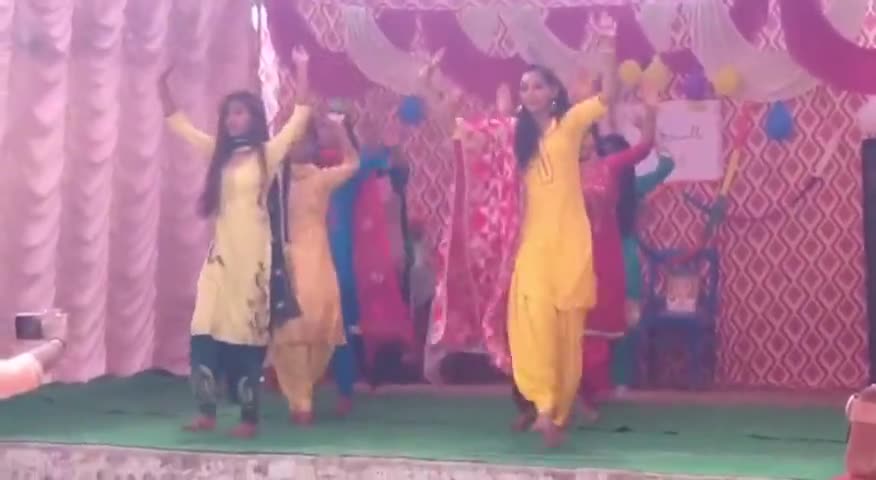 पदमपुर: गजसिंहपुर के माता भागो स्कूल में 12वीं कक्षा के विद्यार्थियों का विदाई समारोह हुआ आयोजित #विदाई_समारोह