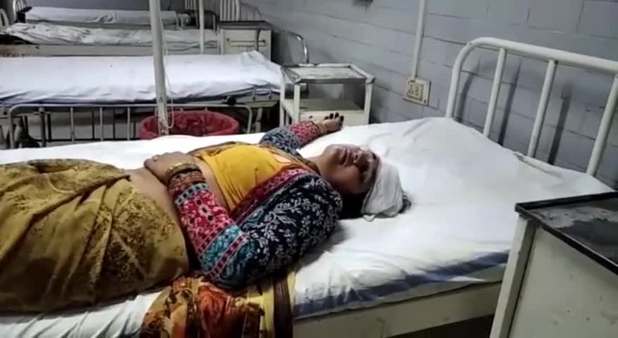 हुज़ूर: रीवा बाइक सवार को सफारी वाहन ने मारी जोरदार टक्कर बाइक सवार महिला हुई गंभीर रूप से जख्मी। #बाइक #सवार #महिला #हुई #घायल