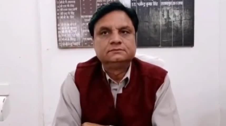 आगरा: खबर चलने के बाद आगरा श्रम विभाग ने कार्रवाई करने की कही बात, बच्चों से बालश्रम कराने का वीडियो हुआ था वायरल #श्रम_विभाग