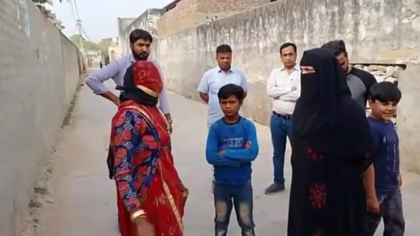परबतसर: मकराना नगर परिषद की सभापति समरीन भाटी व आयुक्त ने शहर में सफाई व्यवस्था का किया निरीक्षण #स्वच्छ_भारत