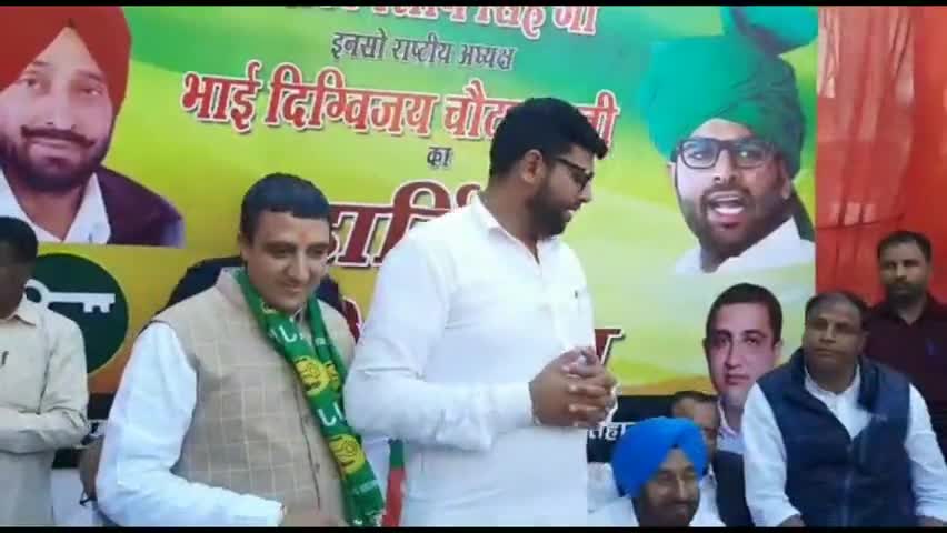 फतेहाबाद: चार मरला कॉलोनी में जेजेपी के हलका अध्यक्ष विकास मेहता के यहां पहुंचे दिग्विजय चौटाला, लोगों को किया संबोधित #जेजेपी