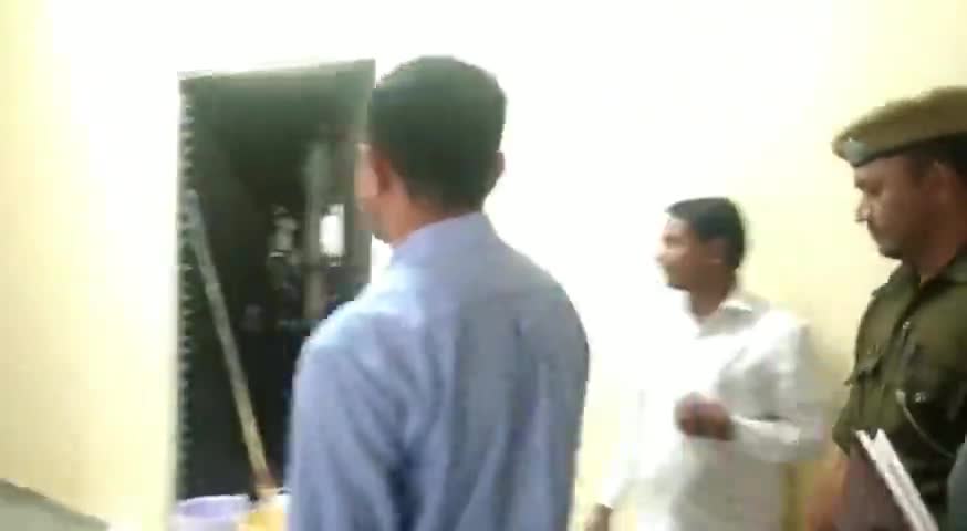 शाहपुरा: जिला कलेक्टर जोगाराम पहुंचे शाहपुरा, तहसील व पुलिस थाने का किया निरीक्षण #जिला_कलेक्टर