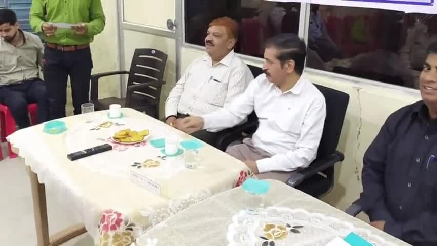 सीहोर: आयकर विभाग सीहोर में विवाद से विश्वास स्कीम के तहत सेमिनार का हुआ आयोजन, अधिवक्ता व व्यापारी गण रहे मौजूद #आयकर_विभाग