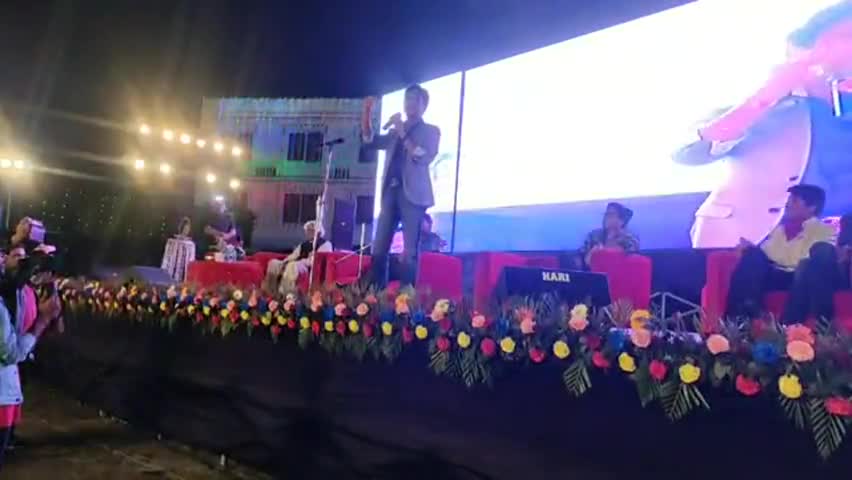 अलवर: अलवर अंतरराष्ट्रीय कवि कुमार विश्वास का लाइव प्रोग्राम कवि सम्मेलन
#Alwar #kumarvishwas