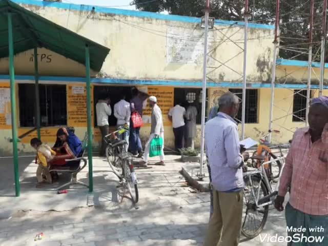 बसंतपुर: बसंतपुर RTPS काउंटर पर नए राशन कार्ड बनाने के लिए प्रखंड क्षेत्र के लाभुकों की लगी भीड़ #rtps #राशन_कार्ड