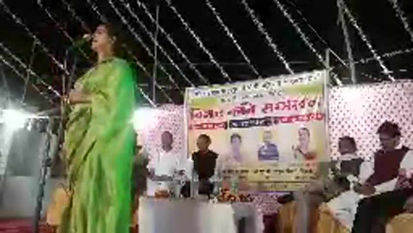 फतेहपुर: फदनपुरा गांव में हास्य विराट कवि सम्मेलन आयोजित, कवियों ने देश बचाओ व शहीदों से संबंधित कविताएं की पेश #कवि_सम्मेलन