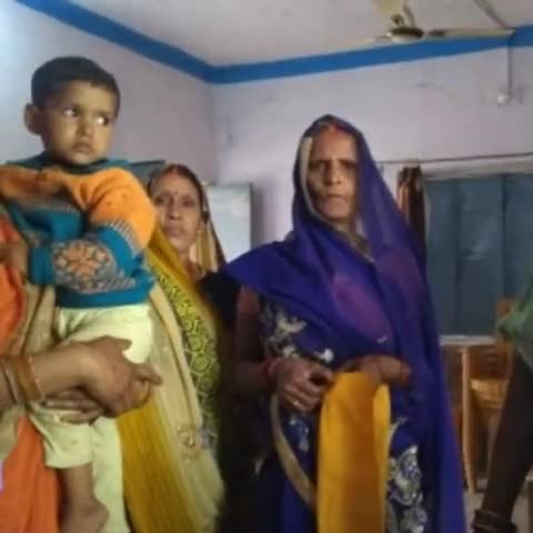 केसठ: केसठ के रामपुर में आयुष्मान भारत योजना के तहत 41 लाभुकों का बनाया गया गोल्डन कार्ड #आयुष्मान_भारत