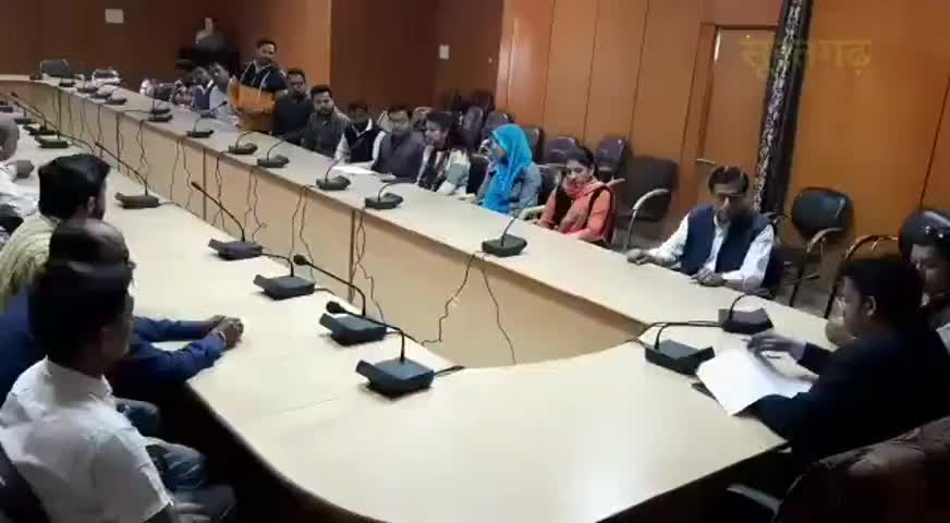 सूरतगढ़: प्रशिक्षु IAS अधिकारी मोहम्मद जुनैद ने पालिका के सभागार में कर्मियों से परिचय लेकर दिए आवश्यक दिशा निर्देश #आईएएस