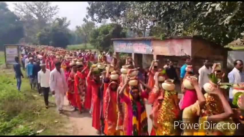 बख्तियारपुर: तेजा बिगहा गांव के शिव मंदिर में माँ पार्वती के प्राण प्रतिष्ठा के लिए भक्तों ने निकाली कलश यात्रा #कलशयात्रा