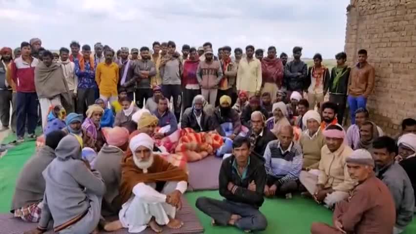 विजयनगर: गांव 29GB में नगर पालिका के ईओ व अध्यक्ष ने की अनशनकारियों को मनाने की कोशिश, नहीं हो सके सफल #अनशन #ईओ