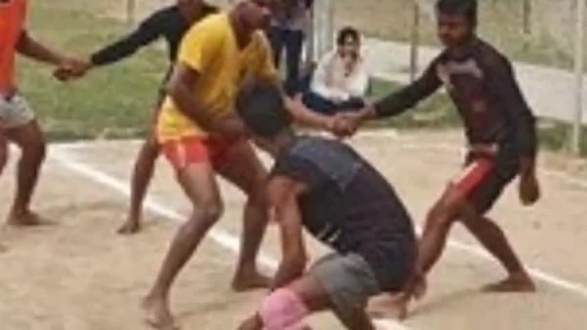पीलीभीत: पीलीभीत गांधी स्टेडियम में कबड्डी प्रतियोगिता का किया गया आयोजन #कबड्डी_प्रतियोगिता