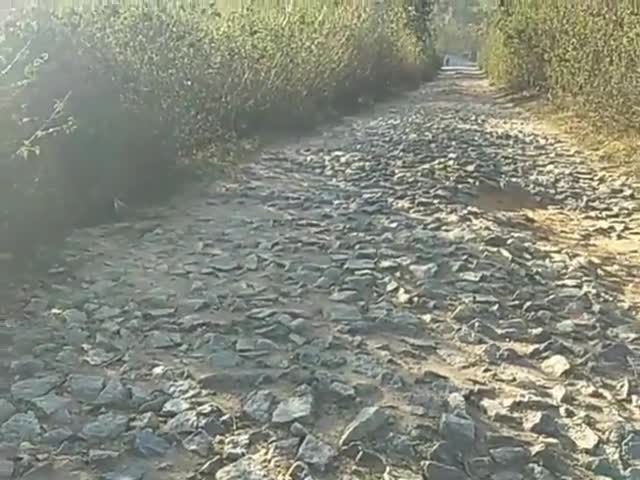 किस्को: सलैया कंसीटाड़- अम्बा टोली सड़क जर्जर लोगों के चलना मुश्किल हुआ 
#जनसमस्या #संदीप भगत बीडीओ किसको