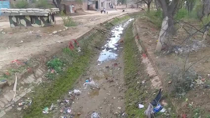 अनूपगढ़: गांव 15 ए के पास क्षतिग्रस्त हुआ अनूपगढ़ शाखा की ए माइनर का पटड़ा, किसानों की बारी होती है प्रभावित #सिंचाई #नहर