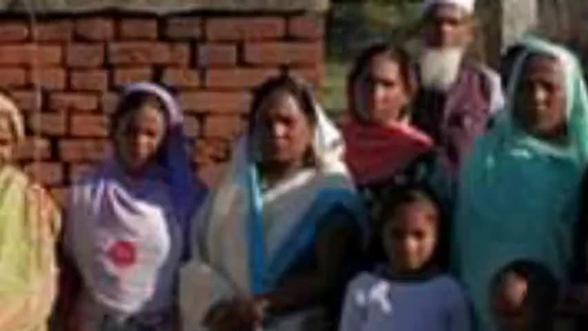 डुमरी: डुमरी प्रमुख ने अंधकार झेल रहे मड़ई टोला में 2 दिन में विद्युत ट्रांसफार्मर लगवाया#problem