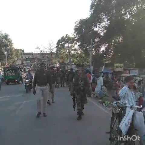 रंका: रंका थाना पुलिस ने शांतिपूर्ण रारीक़े से होली की त्योहार मनाने की अपील की,थाना मोड़ से चेक नाका तक निकाला फ्लैगमार्च#फ्लैगमार्च