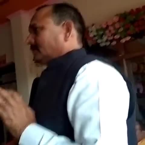 लालगंज: भाजपा पदाधिकारियों की एक आवश्यक बैठक शगुन मैरेज हाल लालगंज में जिलाध्यक्ष ऋषिकांत राय की अध्यक्षता में हुई संपन्न
#bjpworkers #meeting