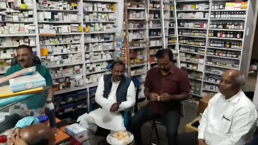 महुआ: महुआ में पूर्व मंत्री शिवचंद्र राम ने कहा कि शिक्षकों की मांग सरकार को माननी चाहिए
# नियोजित शिक्षक 
#नीतीश कुमार 
#शिवचंद्र राम