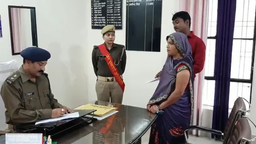 बलरामपुर: अपर पुलिस अधीक्षक अरविंद मिश्रा ने सुनी जनता दर्शन में लोगों की समस्याएं #एसपी #जनता_दर्शन