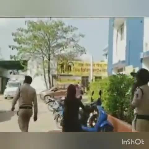 हुज़ूर: अमहिया पुलिस गैंग रेप के आरोपी से कर रही पूछताछ। 16 वर्षिय युवती के साथ दो युवकों ने किया गैंग रेप। #गैंग #रेप #के