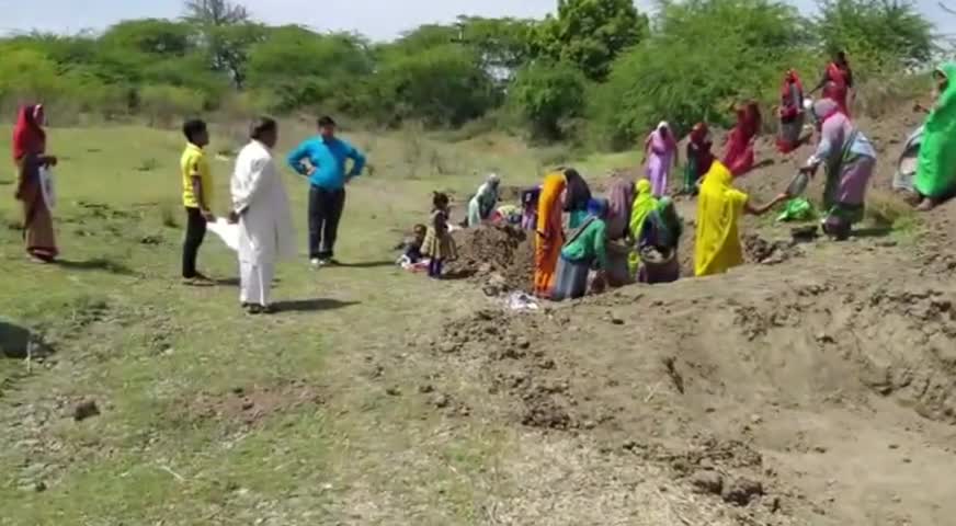 पिड़ावा: सुनेल विकास अधिकारी द्वारा क्षेत्र में चल रहे नरेगा कार्यों का औचक निरीक्षण कर दिए गए आवश्यक दिशा निर्देश #नरेगा
