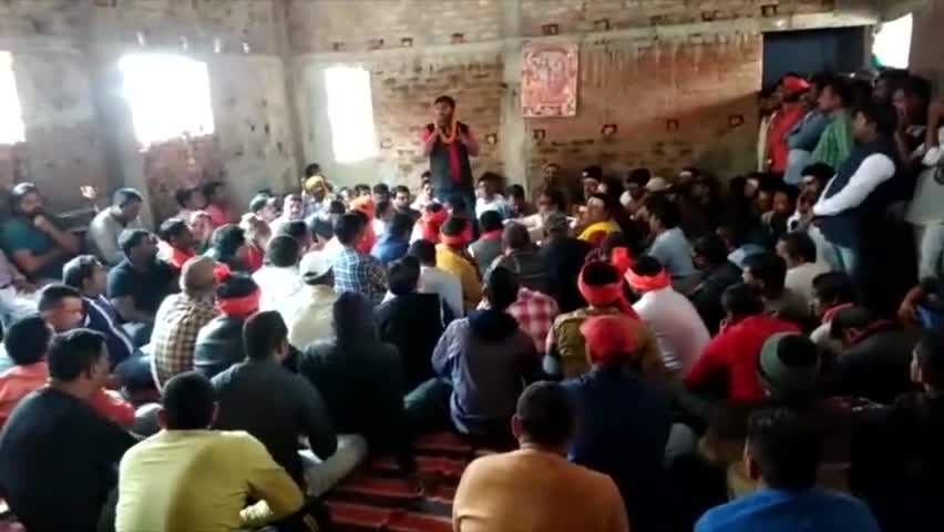 हज़ारीबाग: बड़ा अखाड़ा में आयोजित हुई रामनवमी महासमिति की बैठक में पुलिस ने फरार हत्यारोपी को पकड़ा #राम_नवमी #अपराध