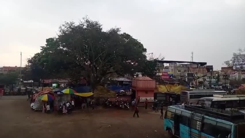 सिमडेगा: शहर में बिन मौसम आंधी तूफान से जनजीवन अस्त-व्यस्त, दिन में सूनसान हुआ शहर #आंधी_तूफान