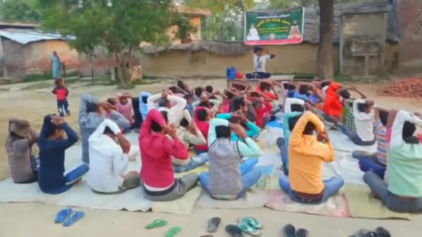 बलरामपुर: पतंजलि योग प्रचारक प्रकल्प के तत्वावधान में परसा गांव में योग शिविर का किया गया आयोजन #योग_शिविर