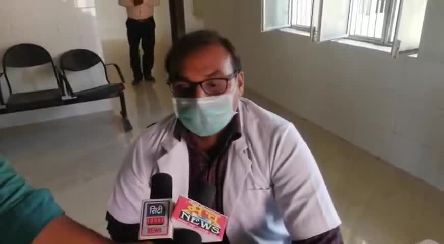 छाता: शेरगढ़ के सामुदायिक स्वास्थ्य केंद्र पर डॉक्टर ने बताए कोरोना से बचने के उपाय #कोरोना_वायरस #जनता_कर्फ्यू