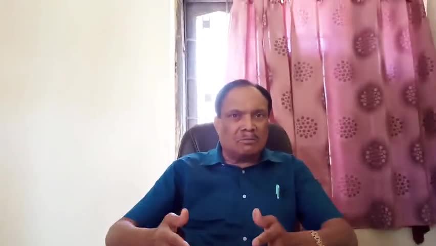 डुमरी: डुमरी रेफरल अस्पताल के प्रभारी डॉ अजय कु सिन्हा ने फैले विषाणु को ले लोगों को परामर्श दिए#चिकित्सक