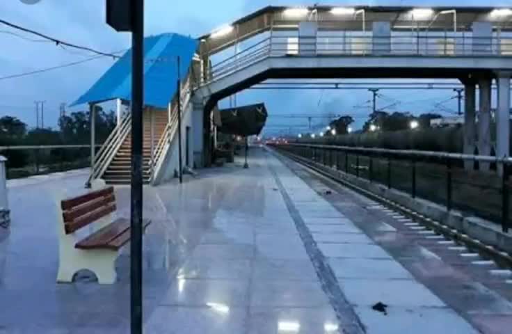 गोंडा: गोंडा रेलवे स्टेशन पर पसरा सन्नाटा, आरपीएफ को रेलवे की संपत्तियों की सुरक्षा की कमान  #रेलवे #आरपीएफ