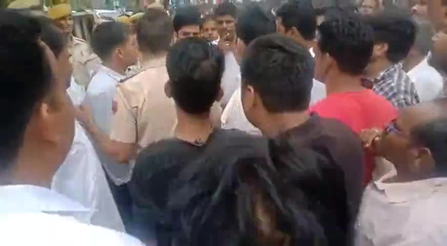 पनागर: Yuva neta ne di police ko salah #janta_curfew