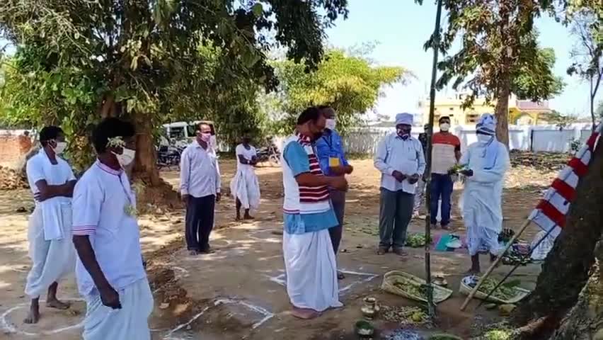 सिमडेगा: सलडेगा के सरना स्थल पर सादगी एवं शांतिपूर्ण तरीके से एसडीओ एवं बीडीओ ने पूजन कर मनाया प्रकृति पर्व सरहुल #सरहुल
