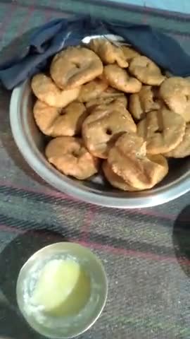 सूरतगढ़: ग्राम पंचायत पदमपुरा में ग्रामीणों ने पारंपरिक रीति से मनाया गणगौर का त्योहार, घरों में बनाए ढोकले #गणगौर #त्योहार