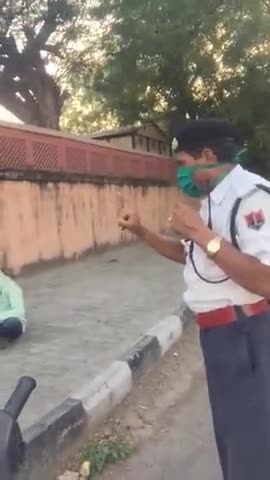 जोधपुर: nice job #coronavirusoutbreakindia #coronavirusinbandamardannaka ##police #policecommissioneratelucknow #viral  #jodhpur