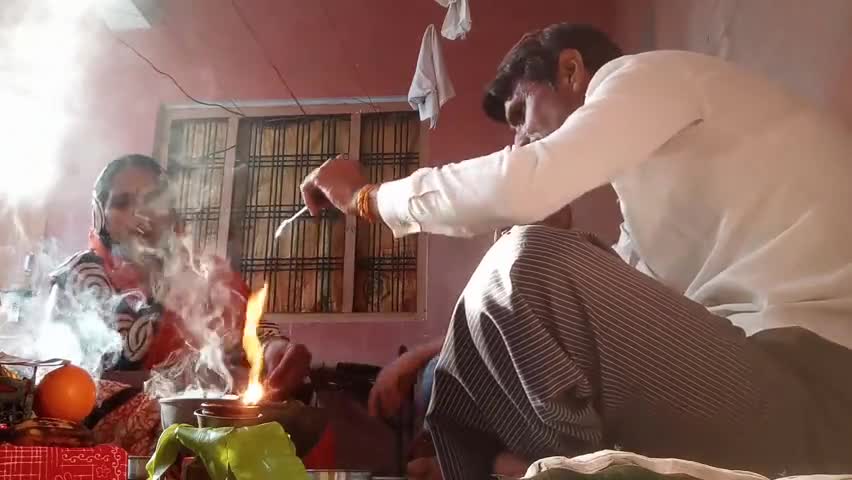 सीतापुर: #coronovirus  ..Corona ke liye yagya