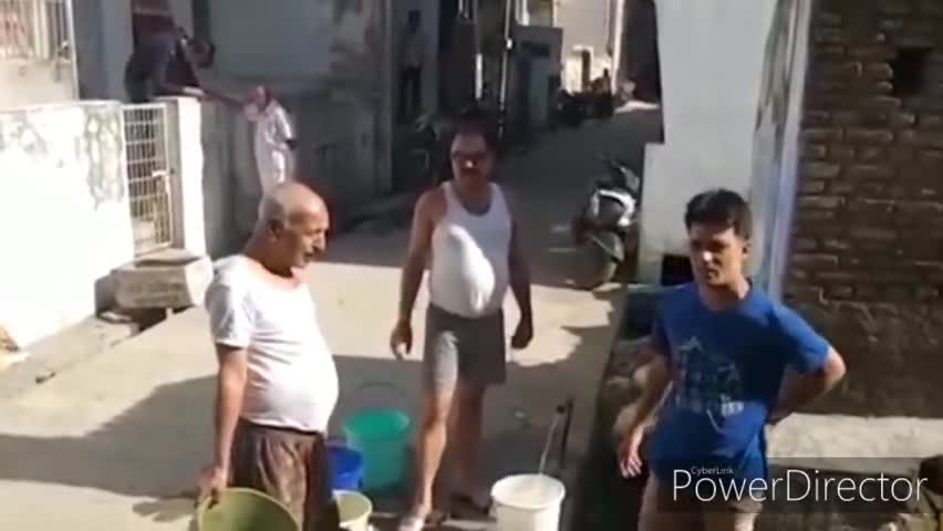 रतलाम: पटरीपार क्षेत्र सहित मध्य क्षेत्र में गंदा व मटमैला पानी सप्लाई होने से लोग हैं परेशान #जलसमस्या #जनसमस्या