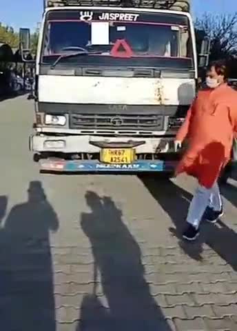 पानीपत: शहरी MLA प्रमोद विज और कुरुक्षेत्र MP नायब सैनी ने DC हेमा शर्मा को 5000 किलो चावल सहायतार्थ उपलब्ध करवाए #विधायक #सासंद