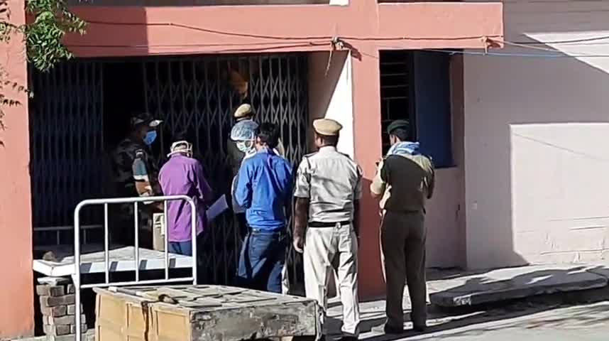 जमुई: जमुई जेल में 2 महीने से बंद कैदी की अचानक बिगड़ी तबीयत, कैदी हाजत में करवाया गया भर्ती #जेल #कैदी