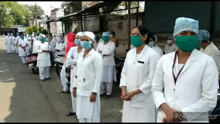 छिंदवाड़ा: जिले में कोरोना पीड़ित पहले मरीज की मौत, मास्क और पीपीई किट नहीं मिलने पर नर्सों ने खोला मोर्चा #कोरोना_वायरस #पीपीई_किट