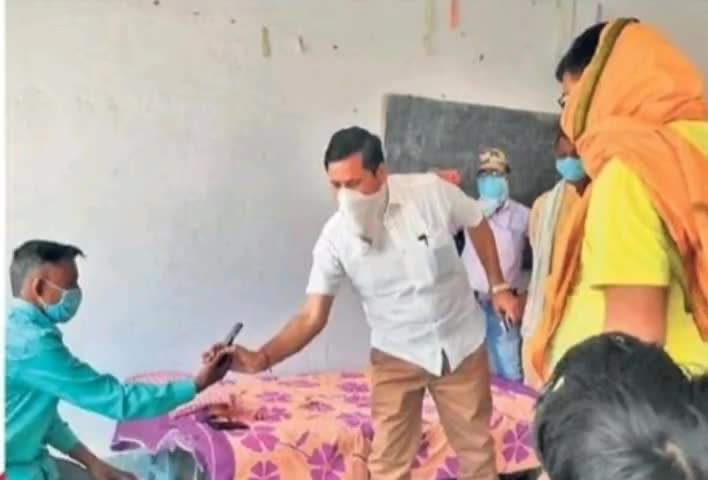 परसा: बरुआ, रामपुर और मटिहान में सांसद प्रतिनिधि ने बाहर से आए लोगों को क्वारंटीन सेंटर में कराया भर्ती #सांसद #राजीव_प्रताप_रूडी