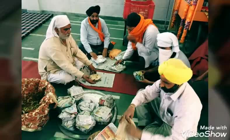 देवबंद: देवबंद में लॉकडाउन के चलते गरीब व जरूरतमंदों की मदद के लिए गुरुद्वारा श्री गुरुनानक सभा ने शुरू किया गुरु का लंगर #लंगर