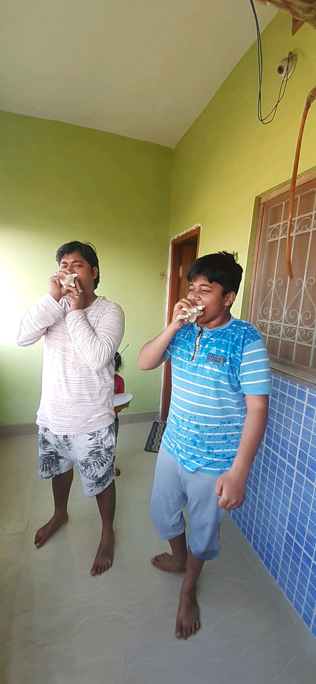 देशहित के लिए शंख बजाया।
#coronacovid19