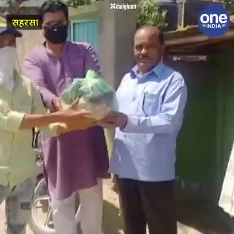 एक कतरा हूँ मुझे ऐसी सिफ़त दे मौला
  कोई प्यासा नज़र आये तो #दरिया हो जाऊं
       आपका #जावेद अनवर चाँद